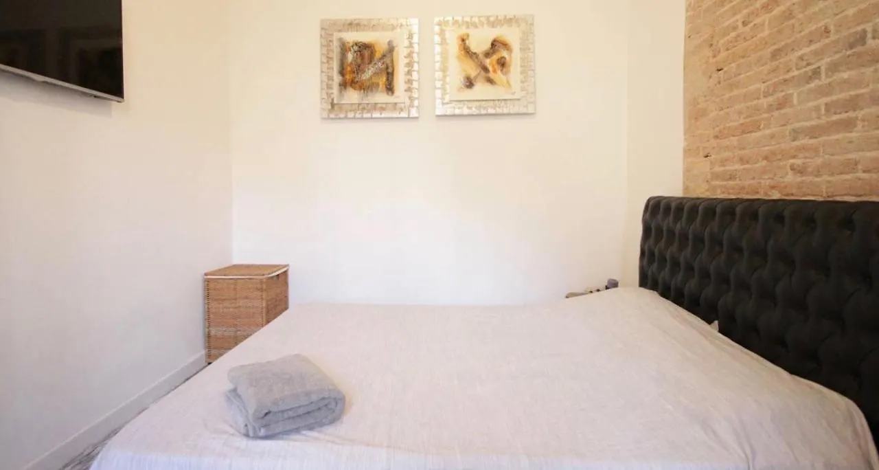 Eixample Apartments - Pova Barcelona 0*,